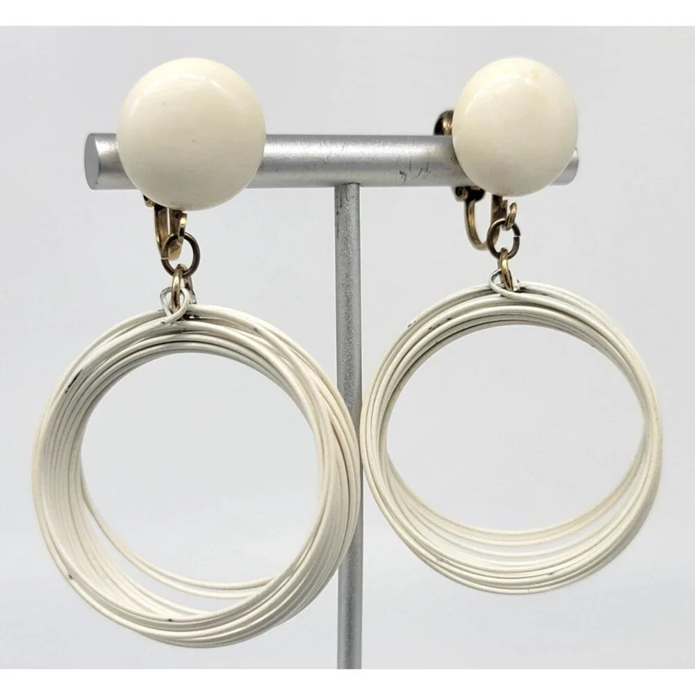 White Lucite Hoop Dangle Clip-On Earrings Mod Statement Retro Unmarked Vintage